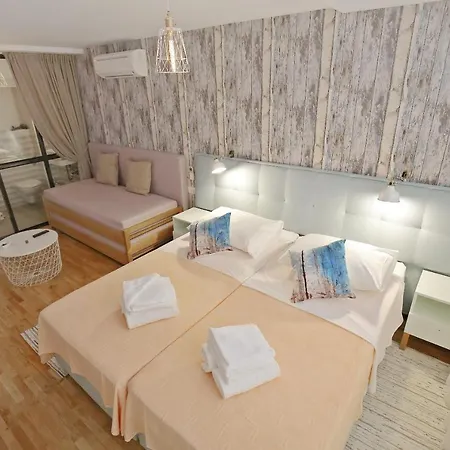 Гостьовий будинок And With Wifi - 14030 Задар